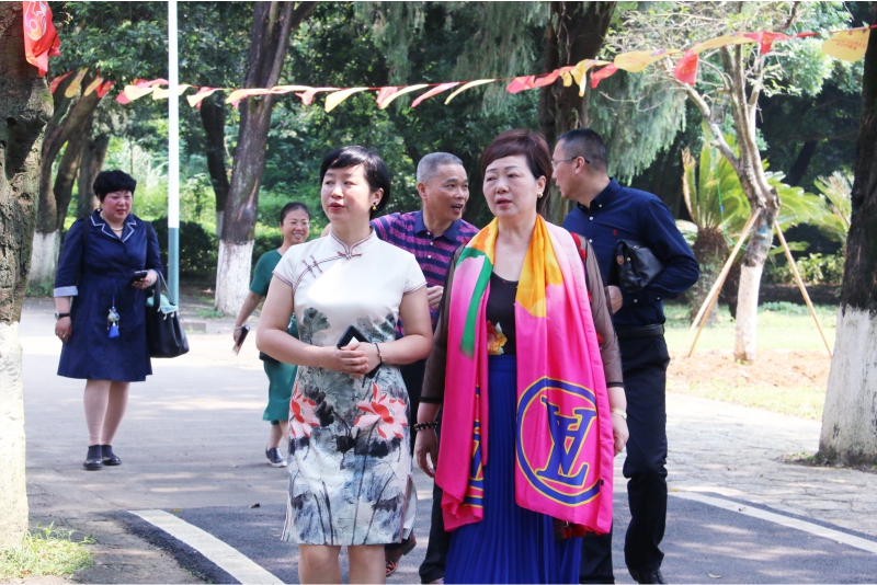 桂林夕阳红养老中心  养生养老  桂林旅游  康复理疗　职工疗养　候鸟旅居　休闲旅游－广西桂林冶金疗养院